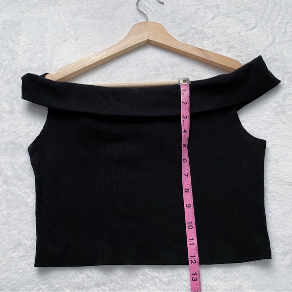 NWOT UO Black Off Shoulder Crop Top - Picture 6 of 13